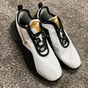 Nike Air Max Motion 2